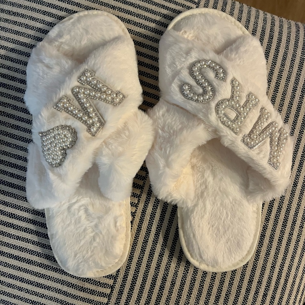 Bridal, fun, gift, fluffy slippers